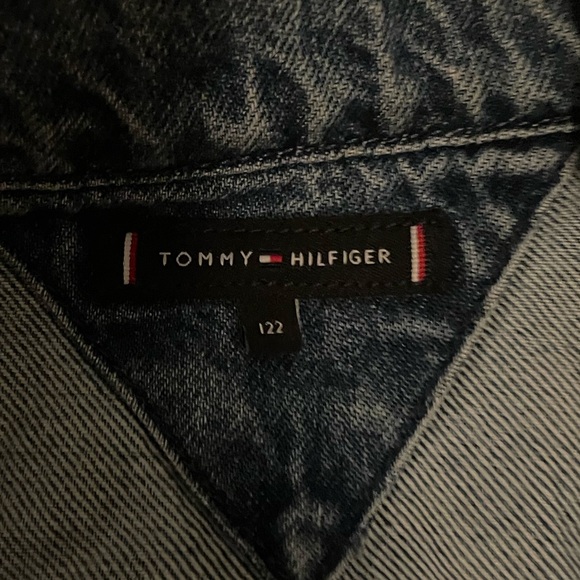 Used tommy denim jacket size 7 kids - Picture 3 of 4